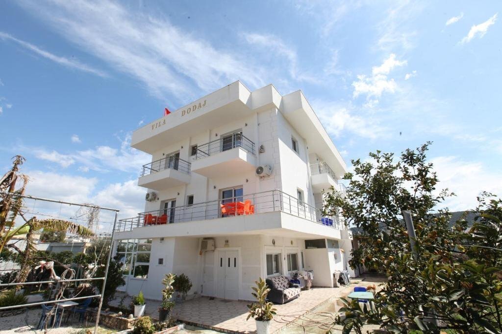 Апартаменти Vila Dodaj 3*