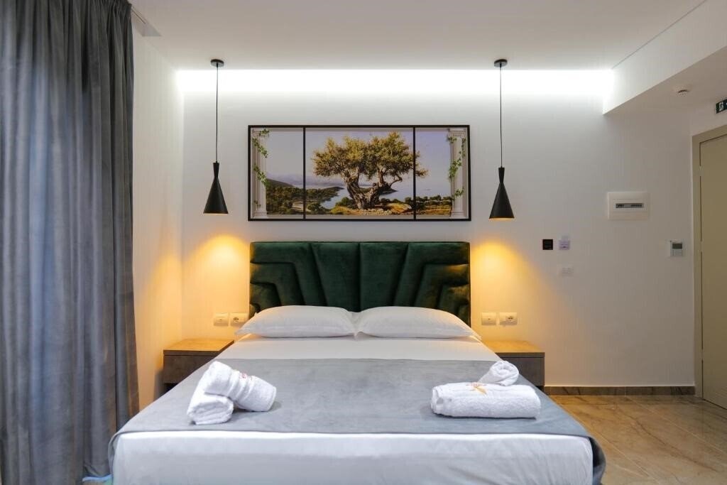 Апартаменты Hotel Eagle 4*