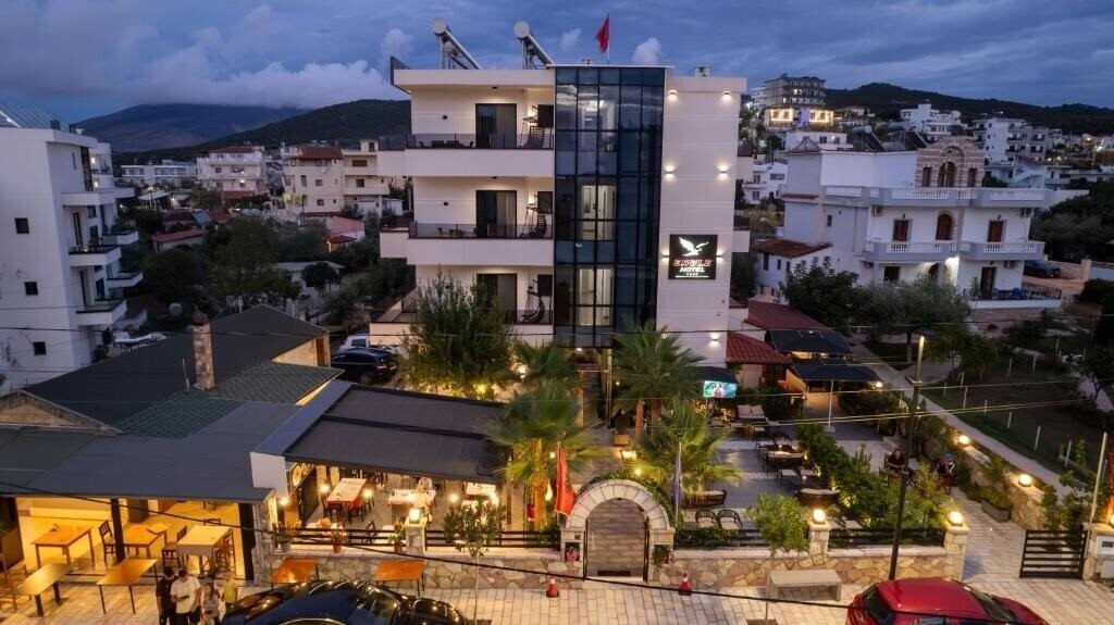 Отель Hotel Eagle 4*