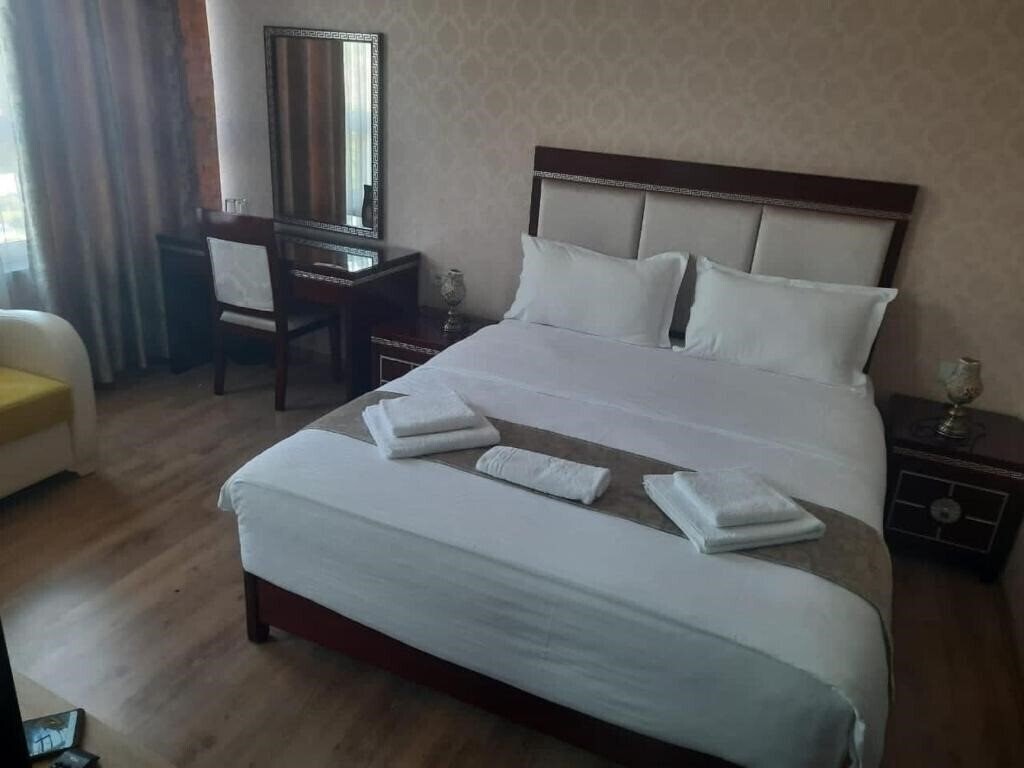 Апартаменти British Pogradec 4*