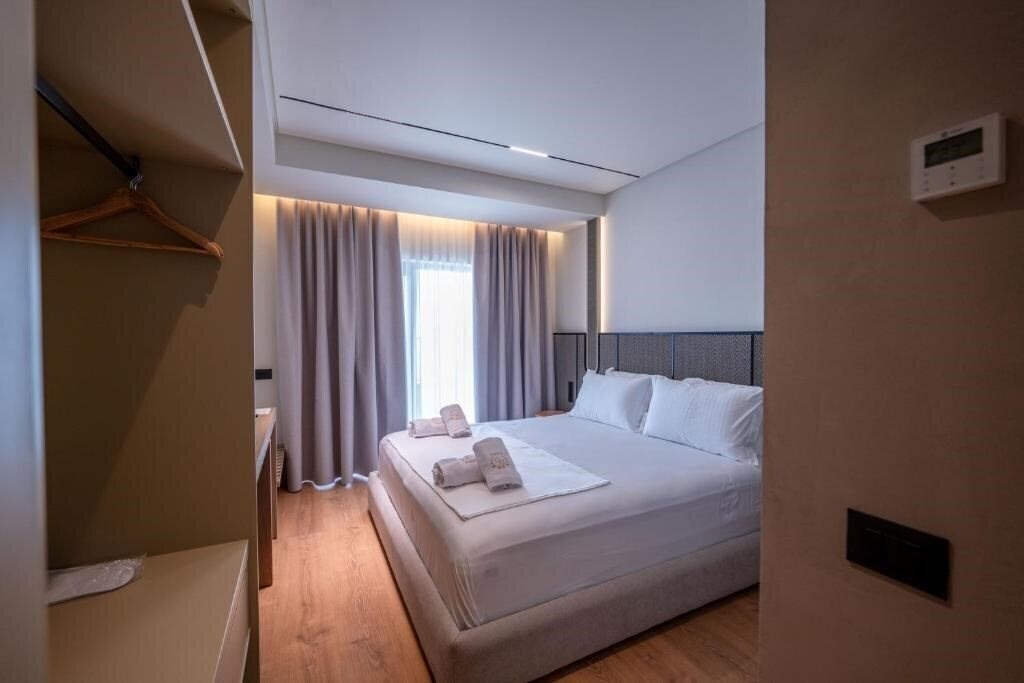 Вид Grand Blue Aparthotel (ex. Grand, Riviera Apartments ) 3*