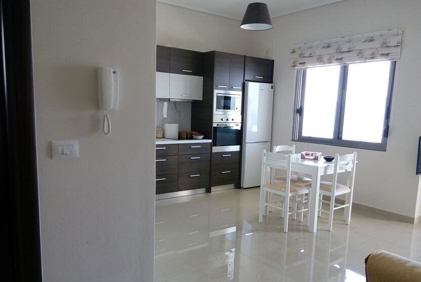 Вид Aler Luxury Apartments Saranda 4*