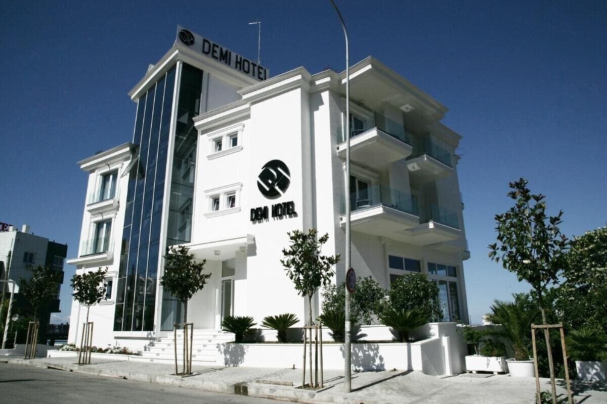 Готель Demi 4*