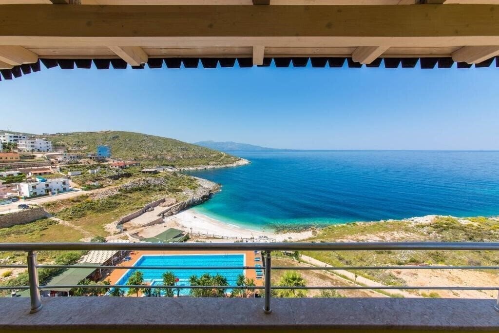 Панорама Hotel Bahamas 4*