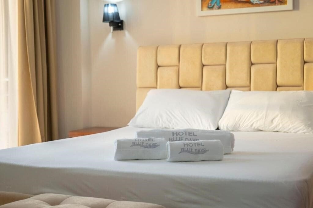 Панорама Blue Days 4*