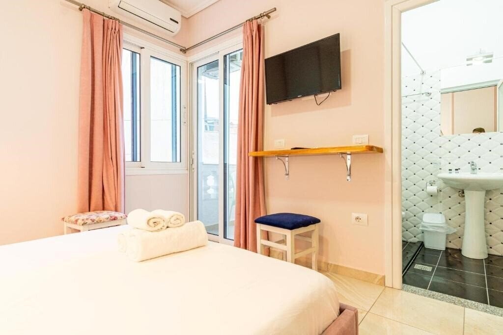 Вид Vila E Bardhe 4*