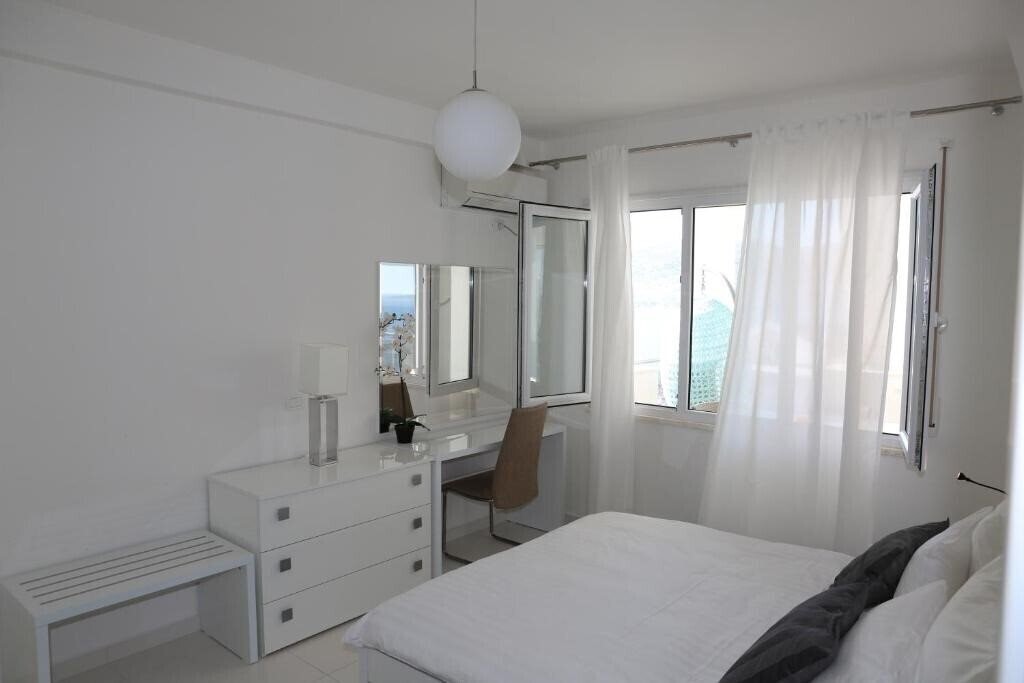 Вид White Residence Luxury Apartments (ex. White Residence Apartments) 4*