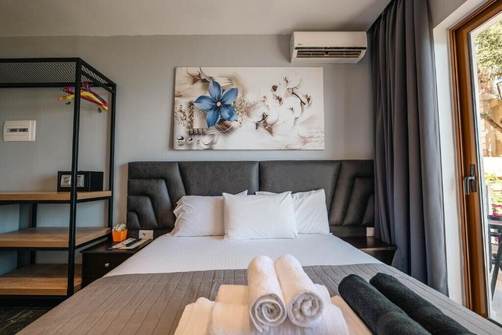 Апартаменты Blue Bay Hotel 3*