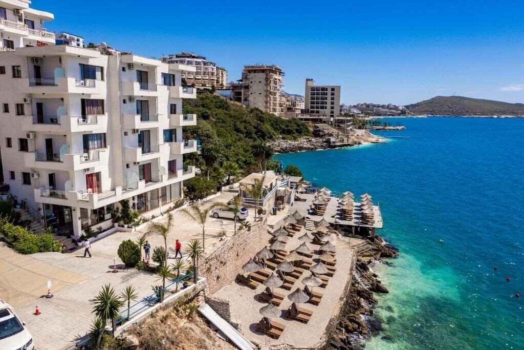 Отель Blue Bay Hotel 3*