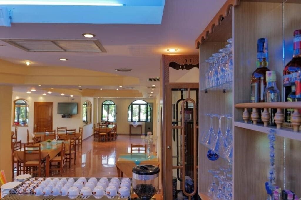 Картинка Blue Heaven Hotel (ex. Blue Saranda Hotel) 3*