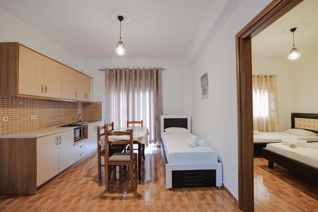 Вид Eleana Apartments 3*