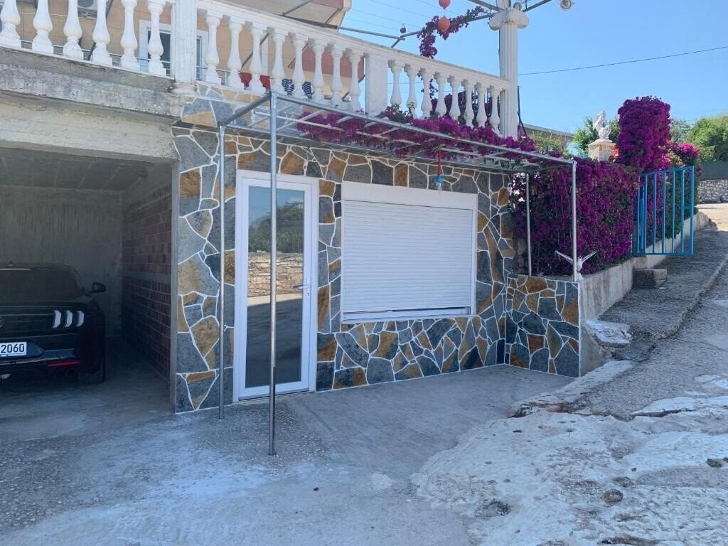 Фото Apartments Vila Ardi 3*