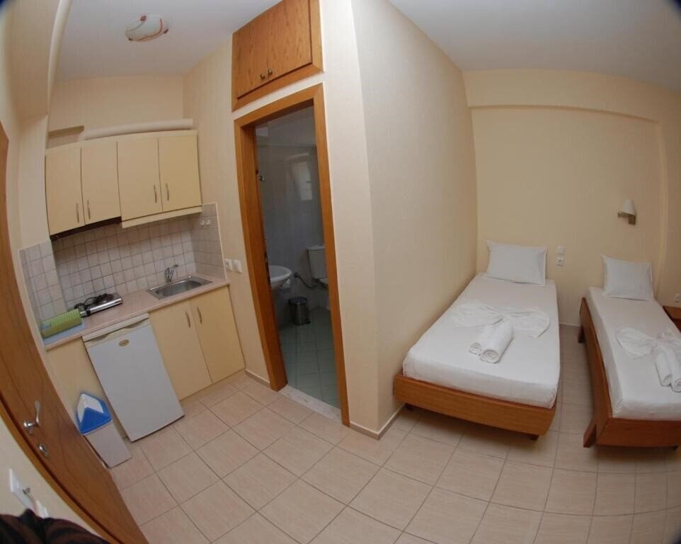 Панорама Nikos Hotel & Apartments 3*