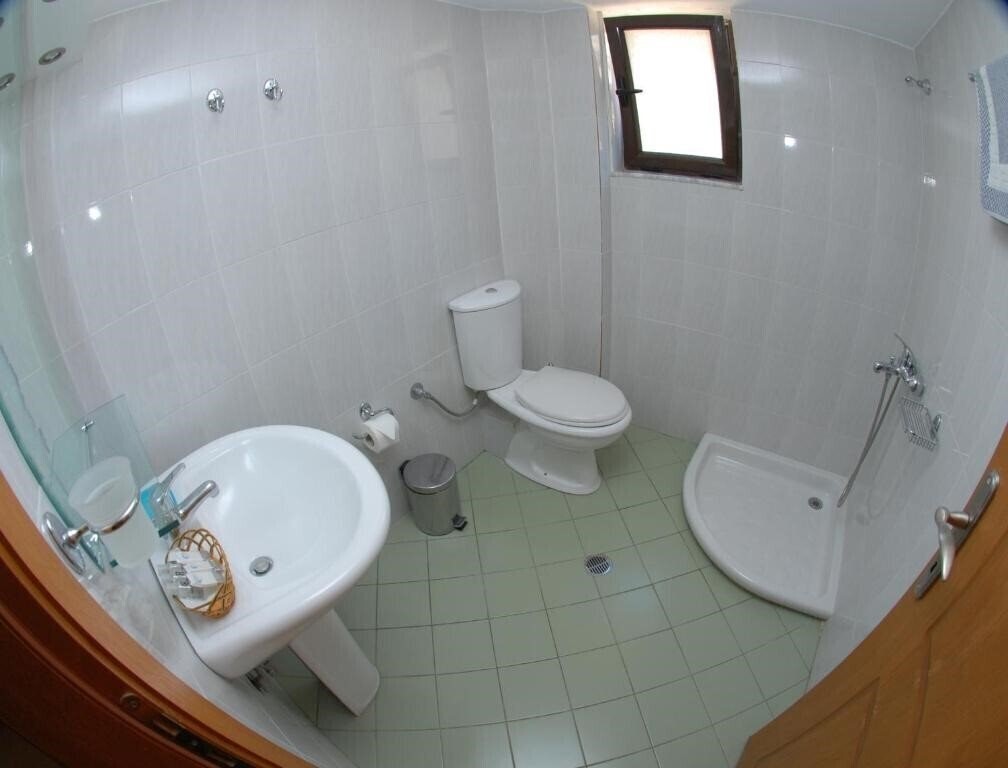 Территория Nikos Hotel & Apartments 3*