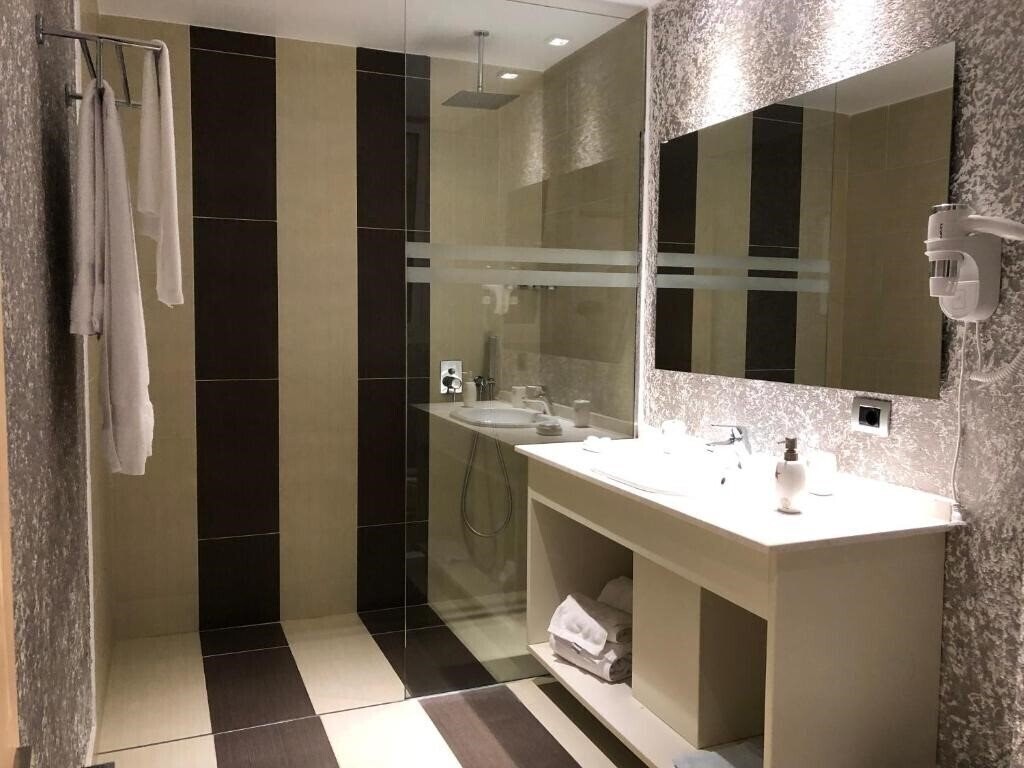 Апартаменти Summer Suites Hotel (ex. Sunsen Suites) 3*