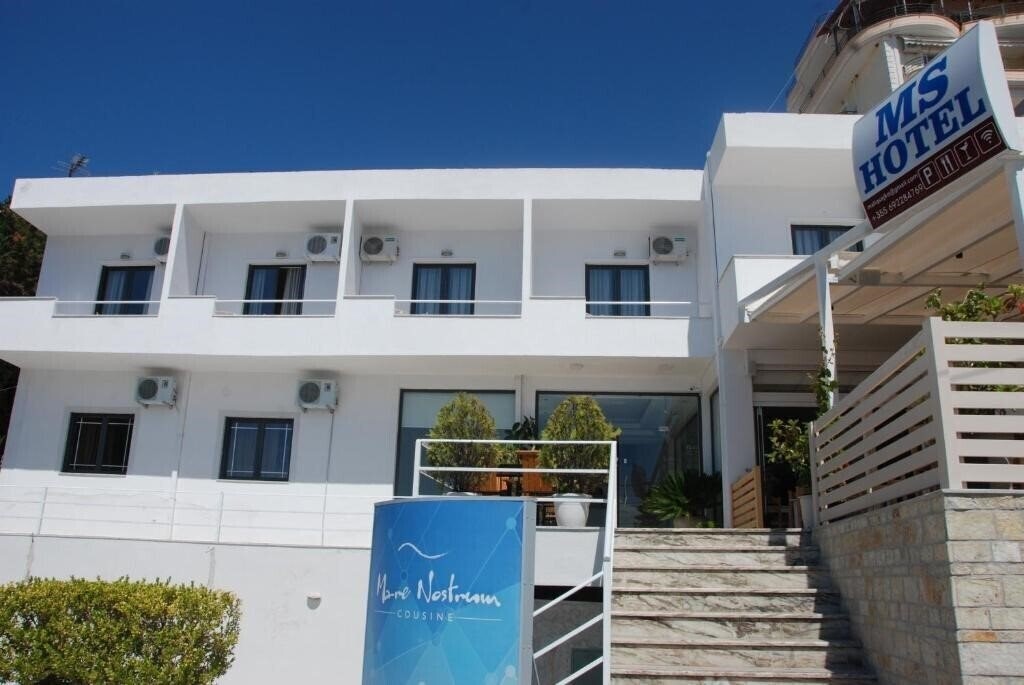 Фотографія Hotel MS (ex. Balkan) 3*