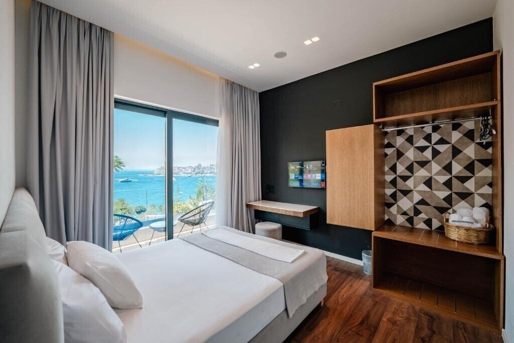 Территория Hotel Kanes 3*