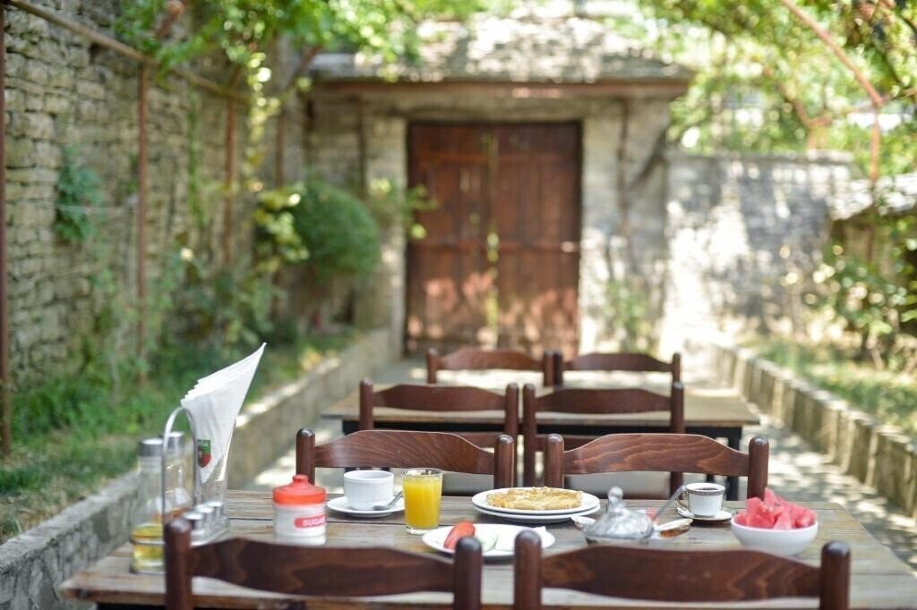 Панорама Kalemi Hotel 3*