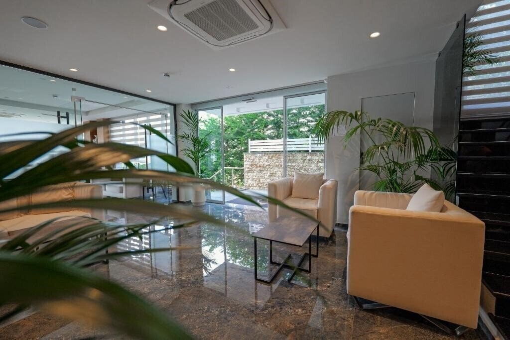 Панорама Hotel Teuta 3*