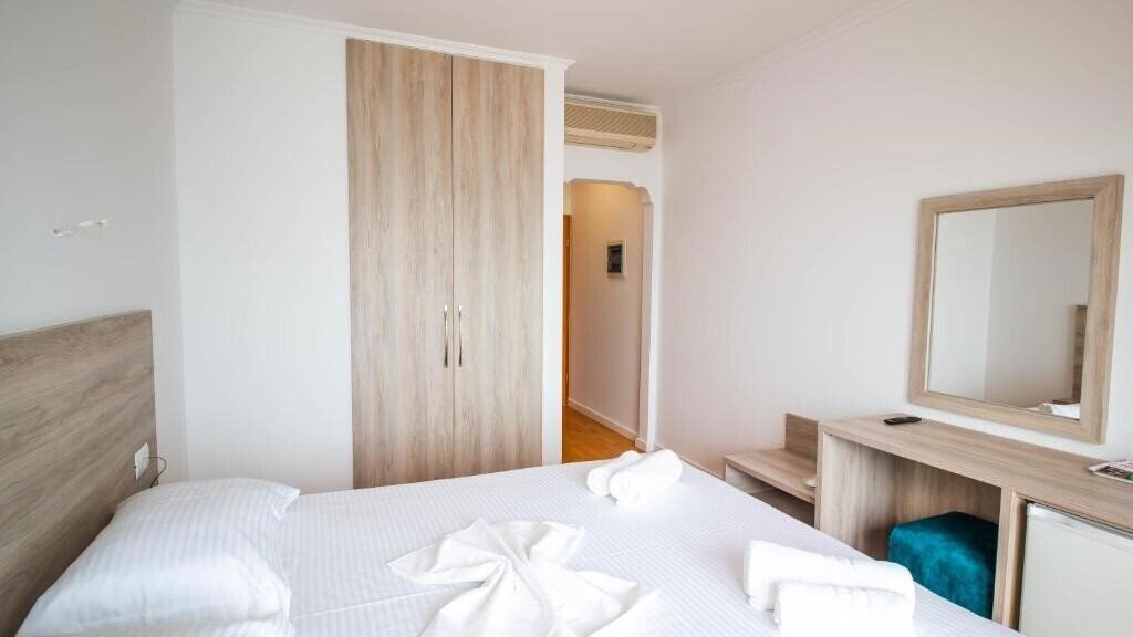 Территория Sun N Blue Hotel 3*