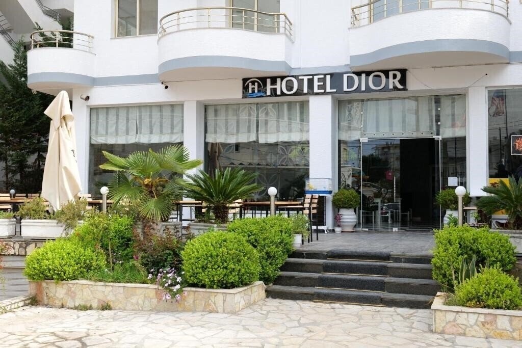 Территория Hotel Dior 3*