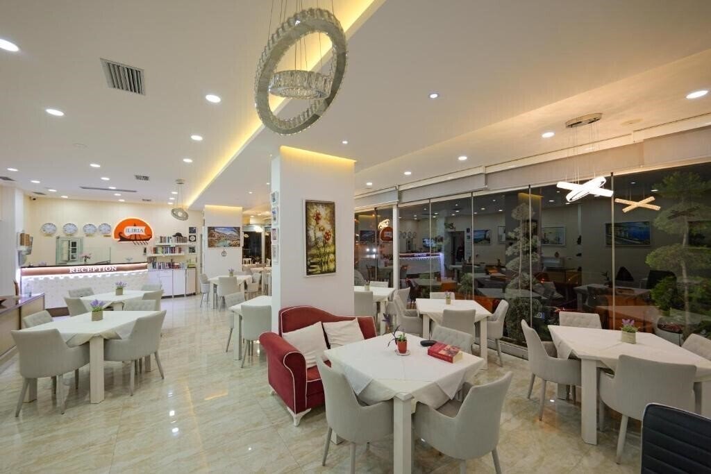 Апартаменты Hotel Iliria (ex. Iliria Hotel Sarande, Ilria) 4*
