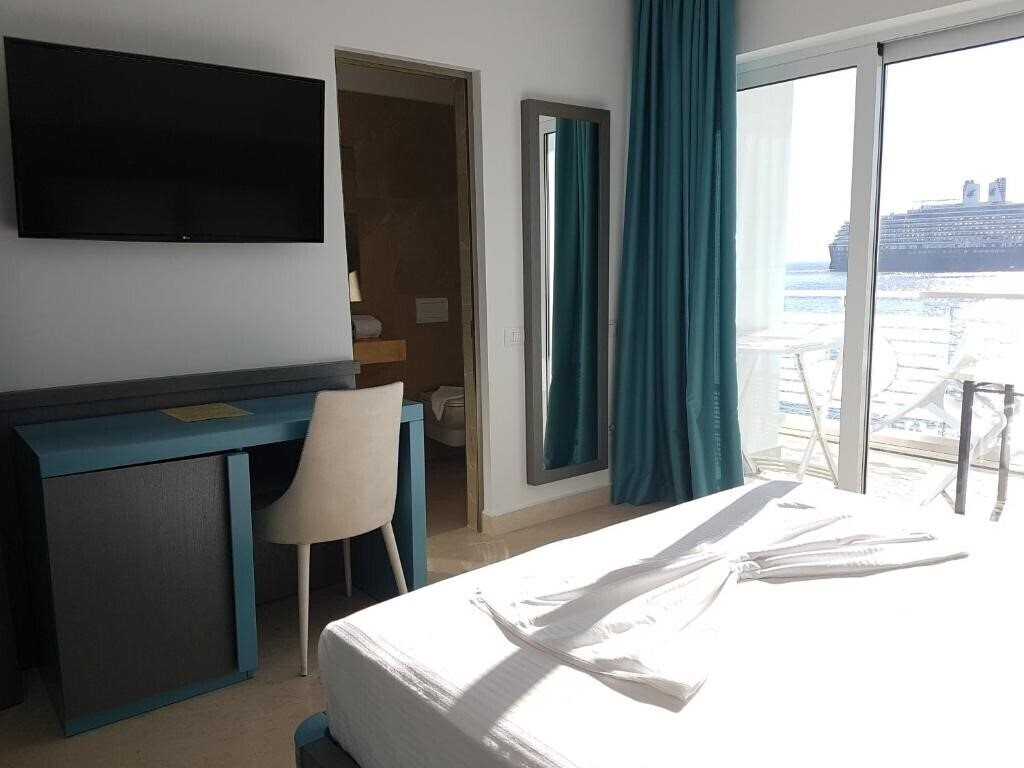 Территория Delfini Hotel 3*