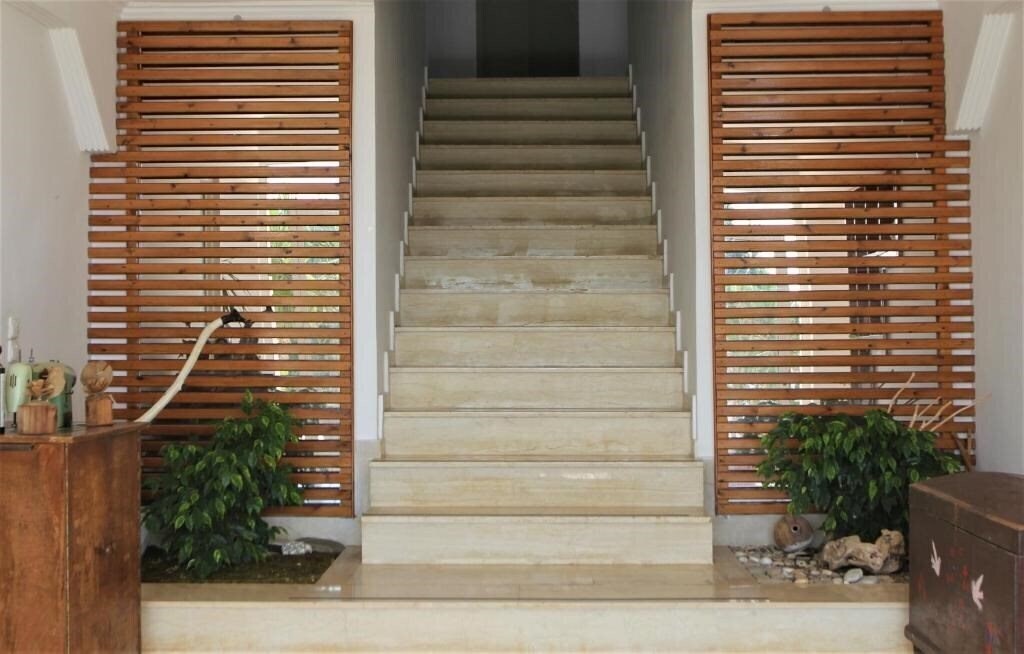 Территория Hotel Saranda 3*