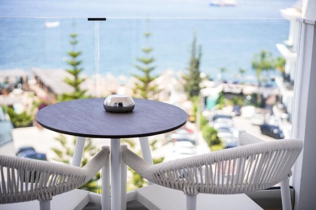 Апартаменты Agimi & S Hotel 4*