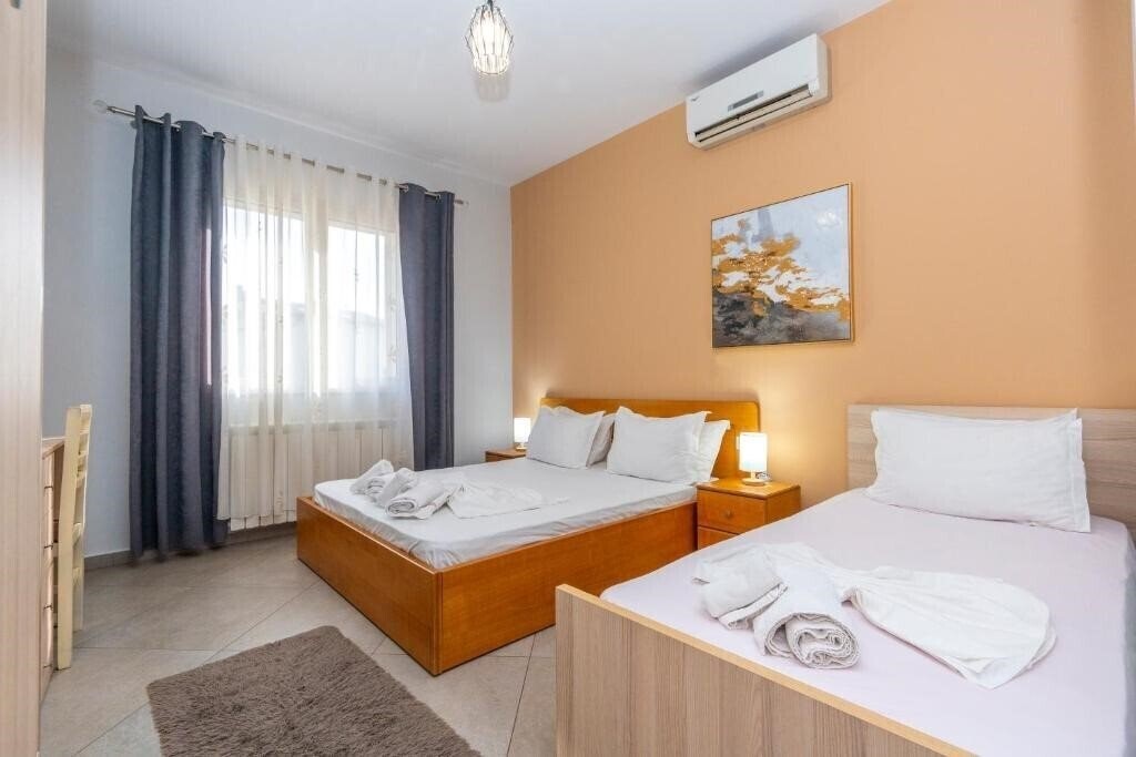 Готель Shkodra L 3*