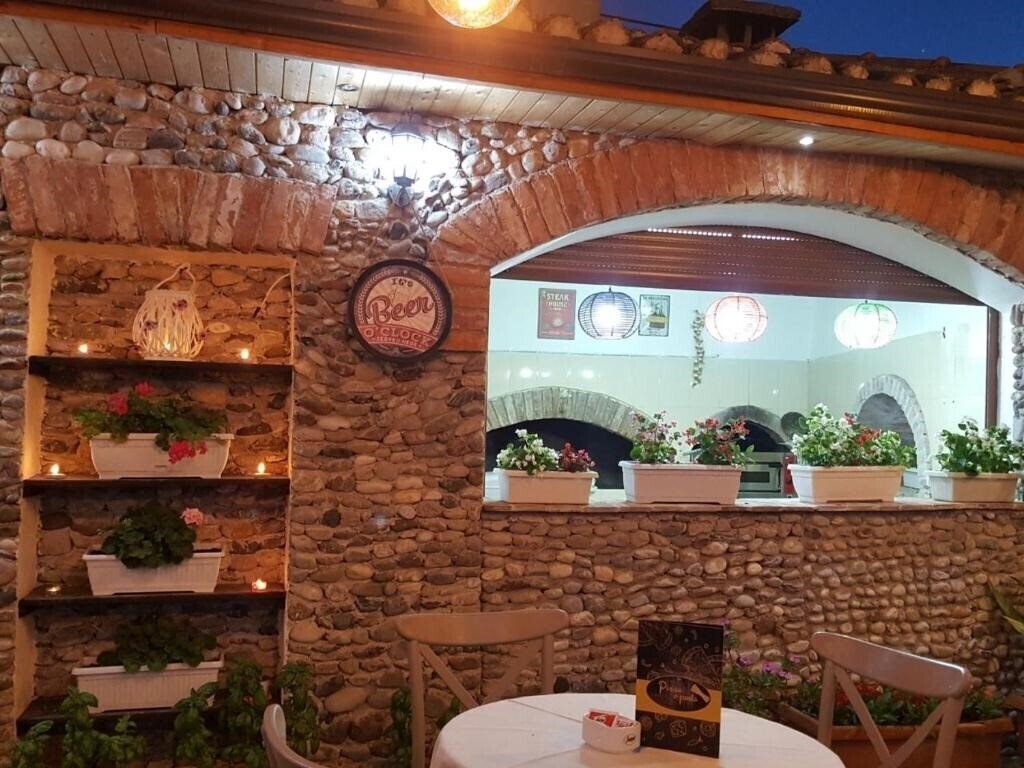 Вид Rose Garden Hotel 3*