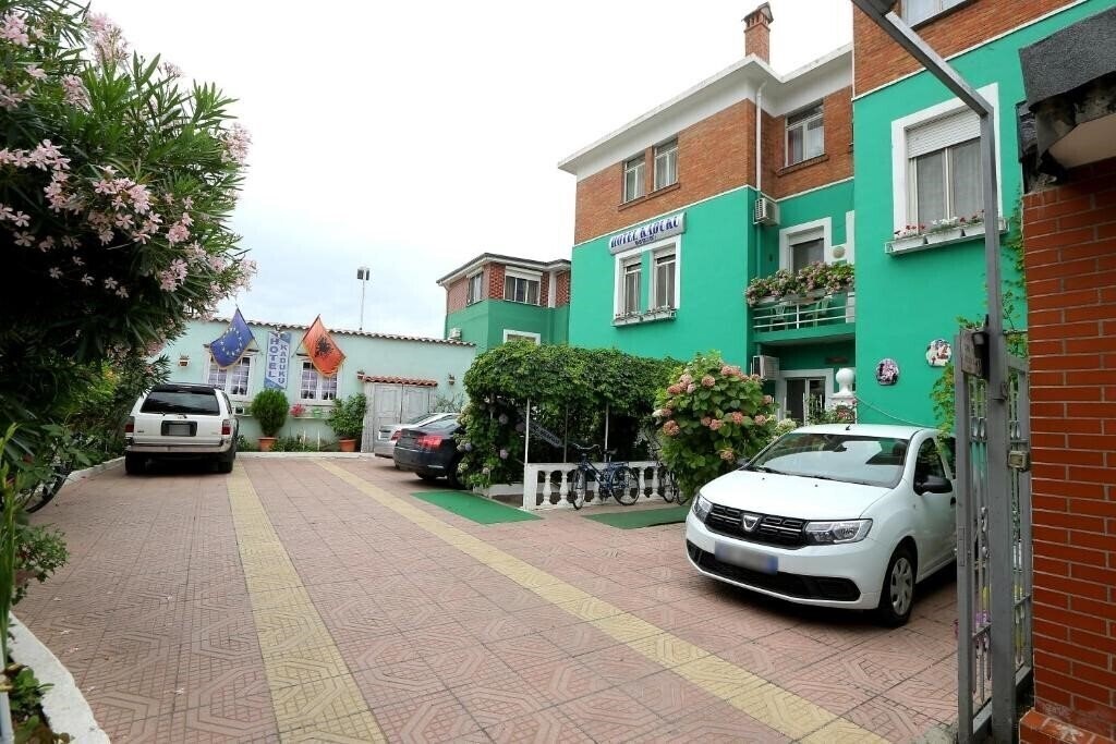 Фото Hotel Kaduku 3*