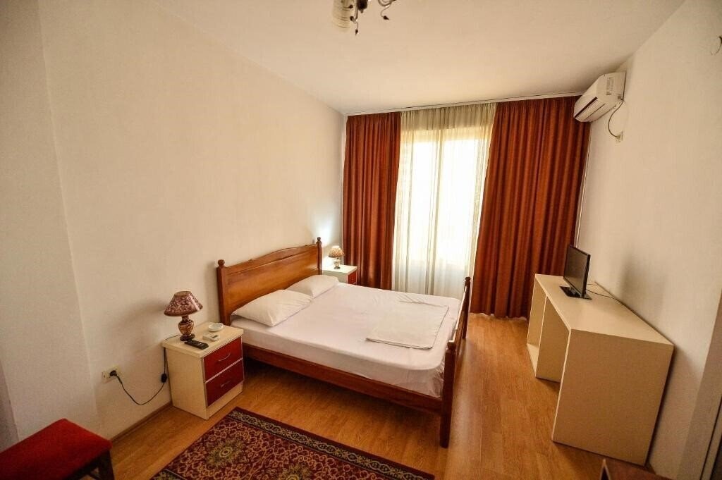 Фото Hotel Argenti Shkoder 3*