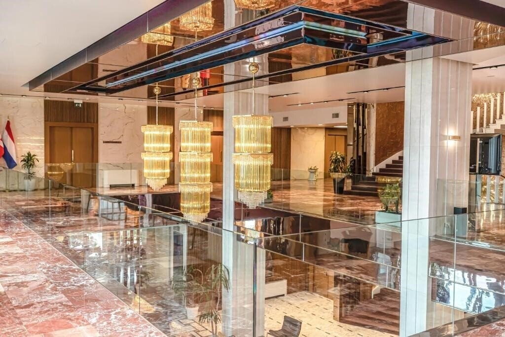 Апартаменти Tirana International Hotel & Conference Centre 4*