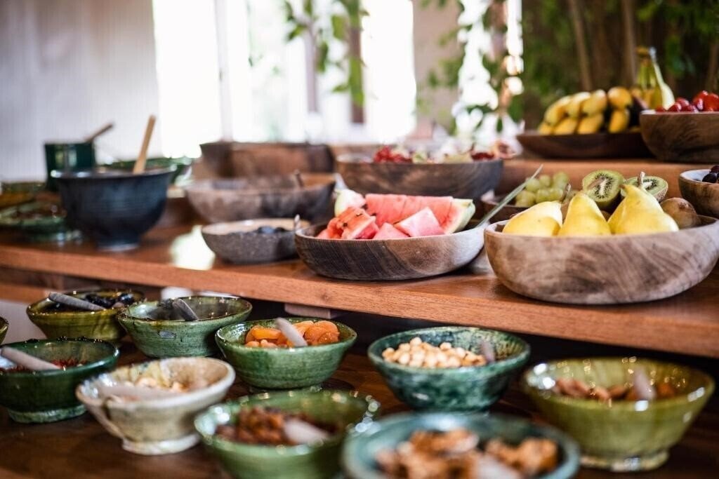 Панорама Life Gallery Hotel 4*