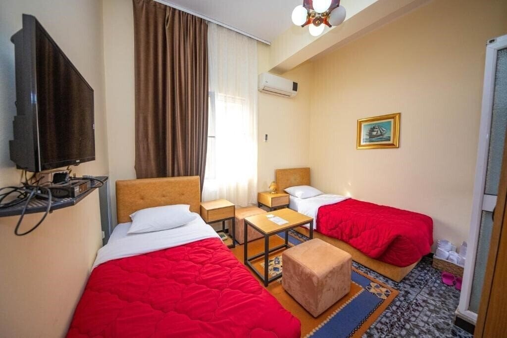 Панорама Hotel Pik Loti 3*