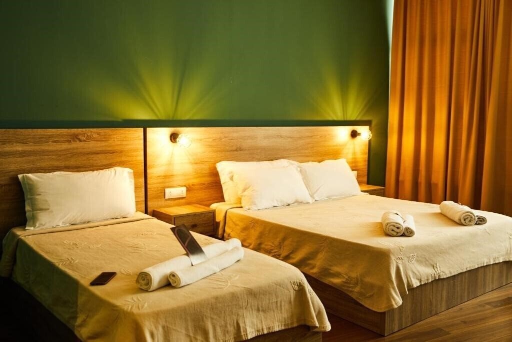 Панорама Arc Hotel Tirana 3*
