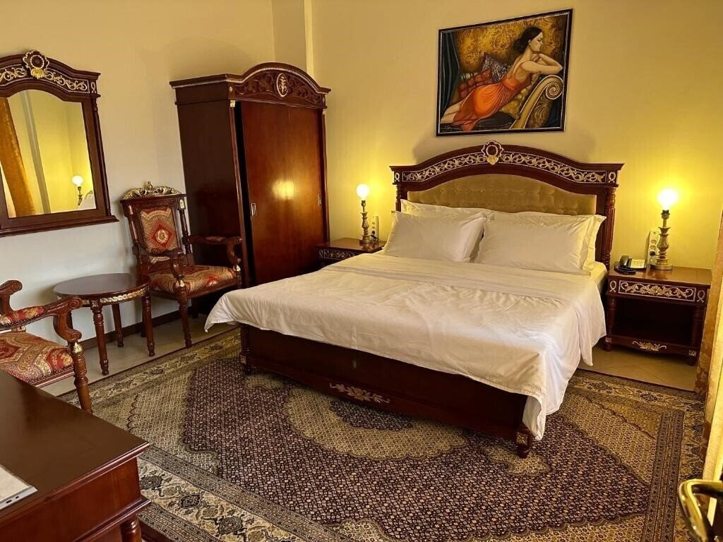 Вид Dinasty Hotel (ex. Dinasty Hotel Rezidence) 4*