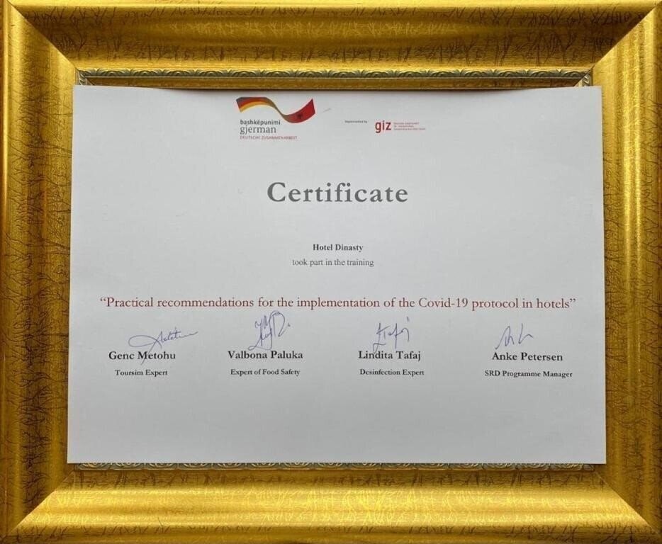 Апартаменти Dinasty Hotel (ex. Dinasty Hotel Rezidence) 4*