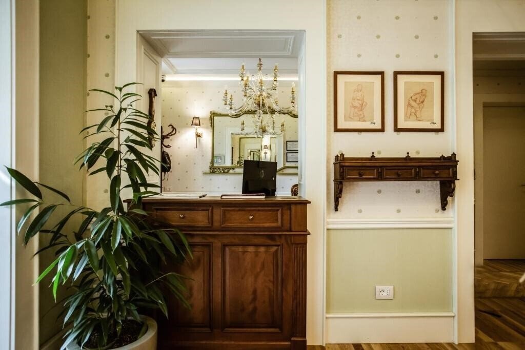 Апартаменти Ebel Boutique Hotel 4*