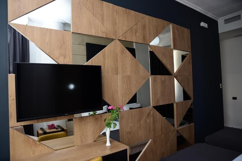 Територія Hotel Comfort (ex. Hotel Comfort Tirana) 4*