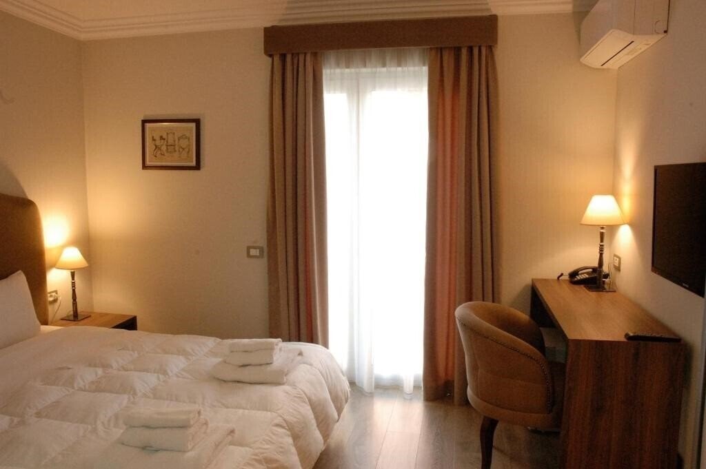 Панорама Hermes Tirana Hotel 4*