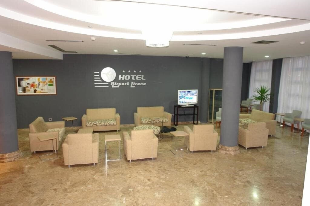Панорама Hotel Airport Tirana 3*