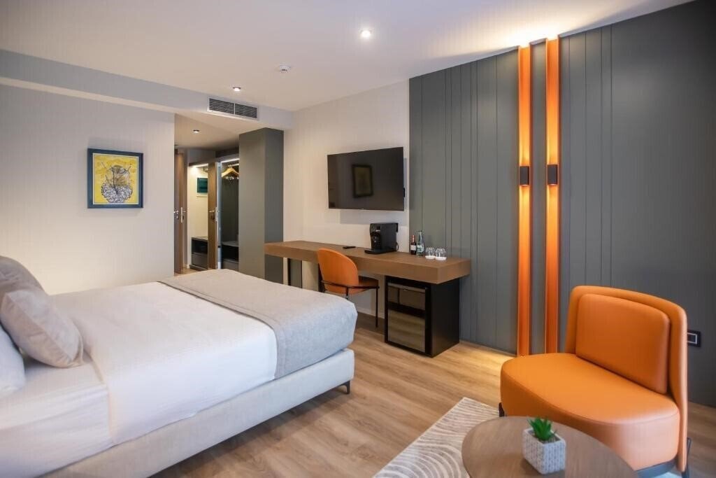 Вид Hotel Elisa Tirana Affiliated By Melia 4*
