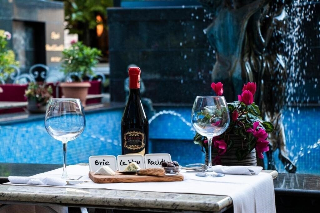 Територія Hotel Elysee Tirana (ex. Elysee, Elyse ) 3*