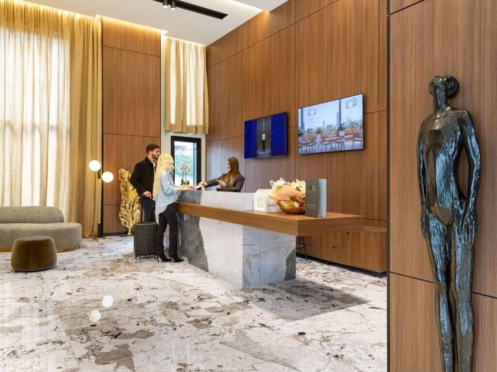 Панорама Mercure 3*