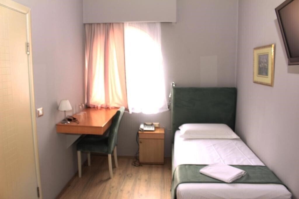 Територія Theranda Hotel 4*