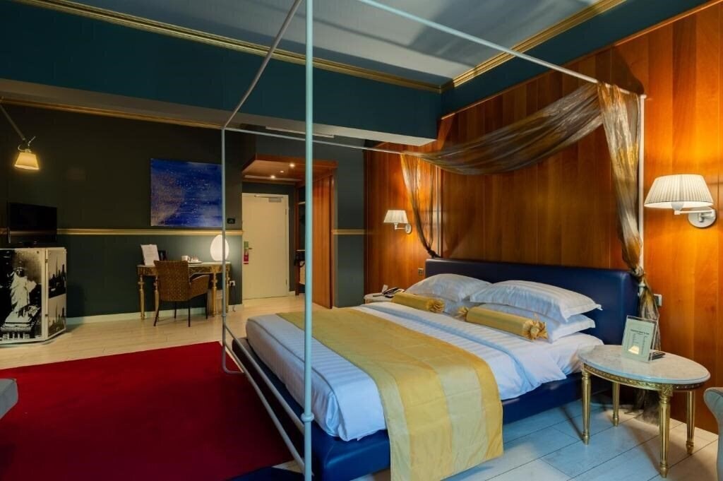 Панорама Diplomat Hotel (ex. Diplomat Fashion Hotel, Diplomat Hotel & SPA) 4*