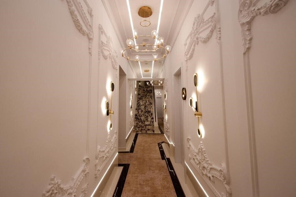 Панорама The Crown Hotel Boutique & SPA 4*