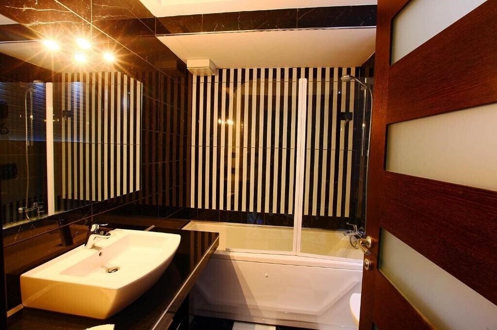 Панорама Partner 4*